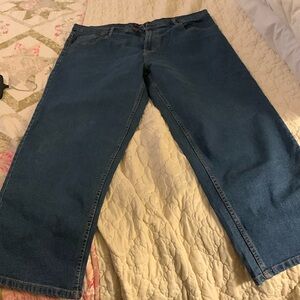 Jeans relaxed fit. Smoke free house